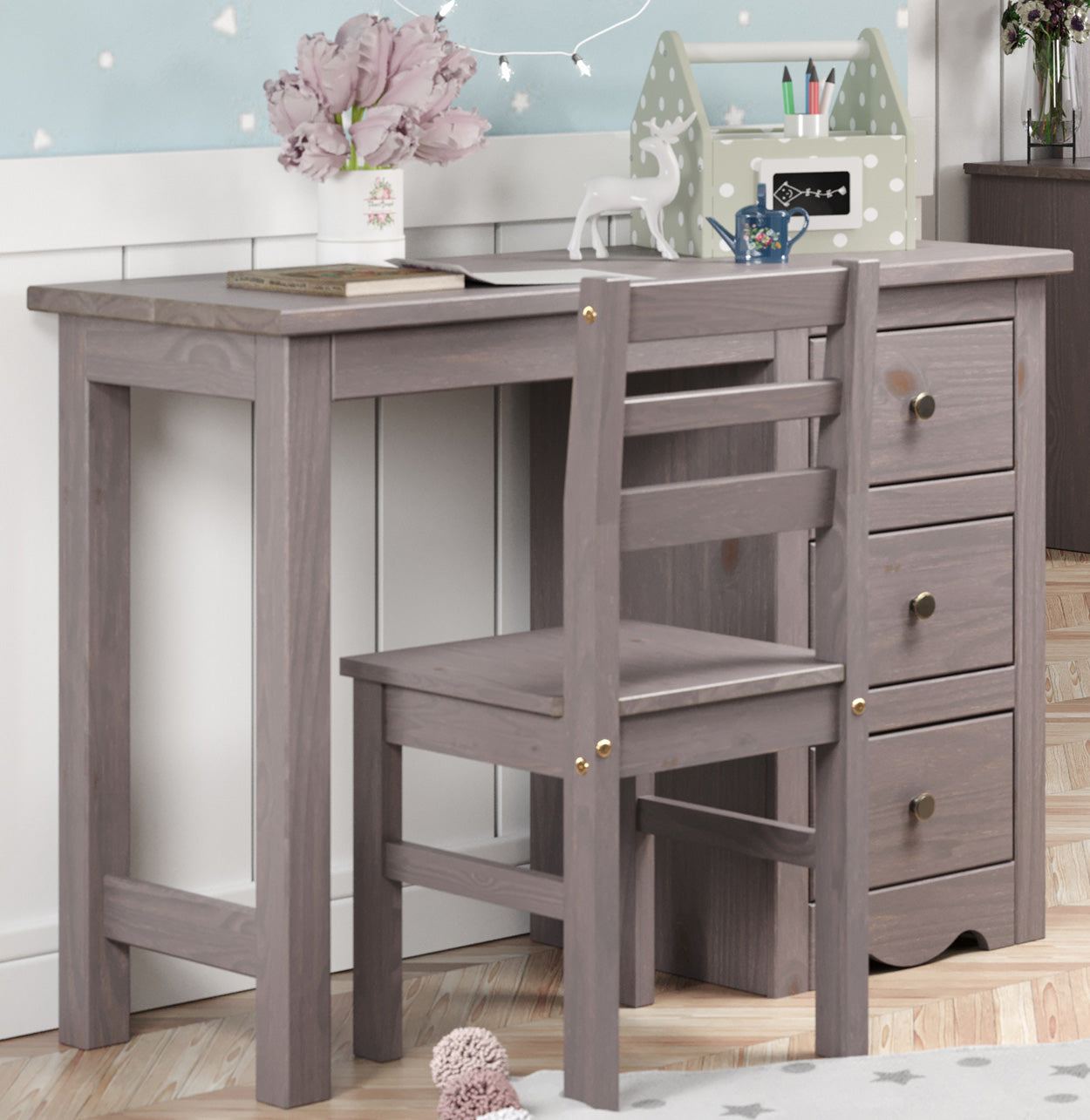 Heartland Desk and Chair